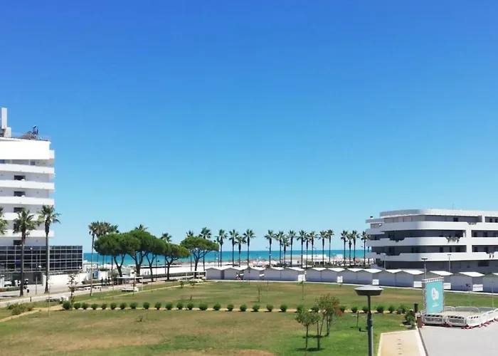 White-Blue Vibes, Seafront 2-Bedroom Apt