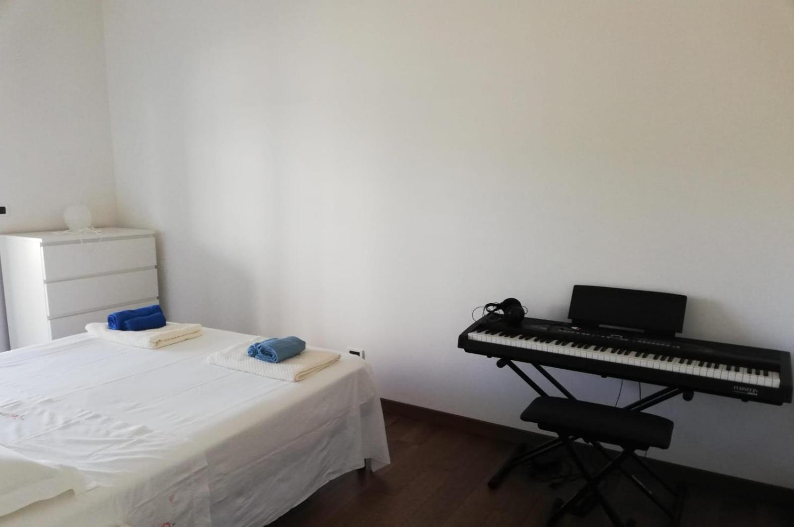 White-blue Vibes, Seafront 2-bedroom *