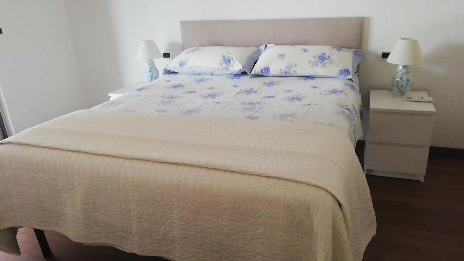 White-blue Vibes, Seafront 2-bedroom * Montesilvano